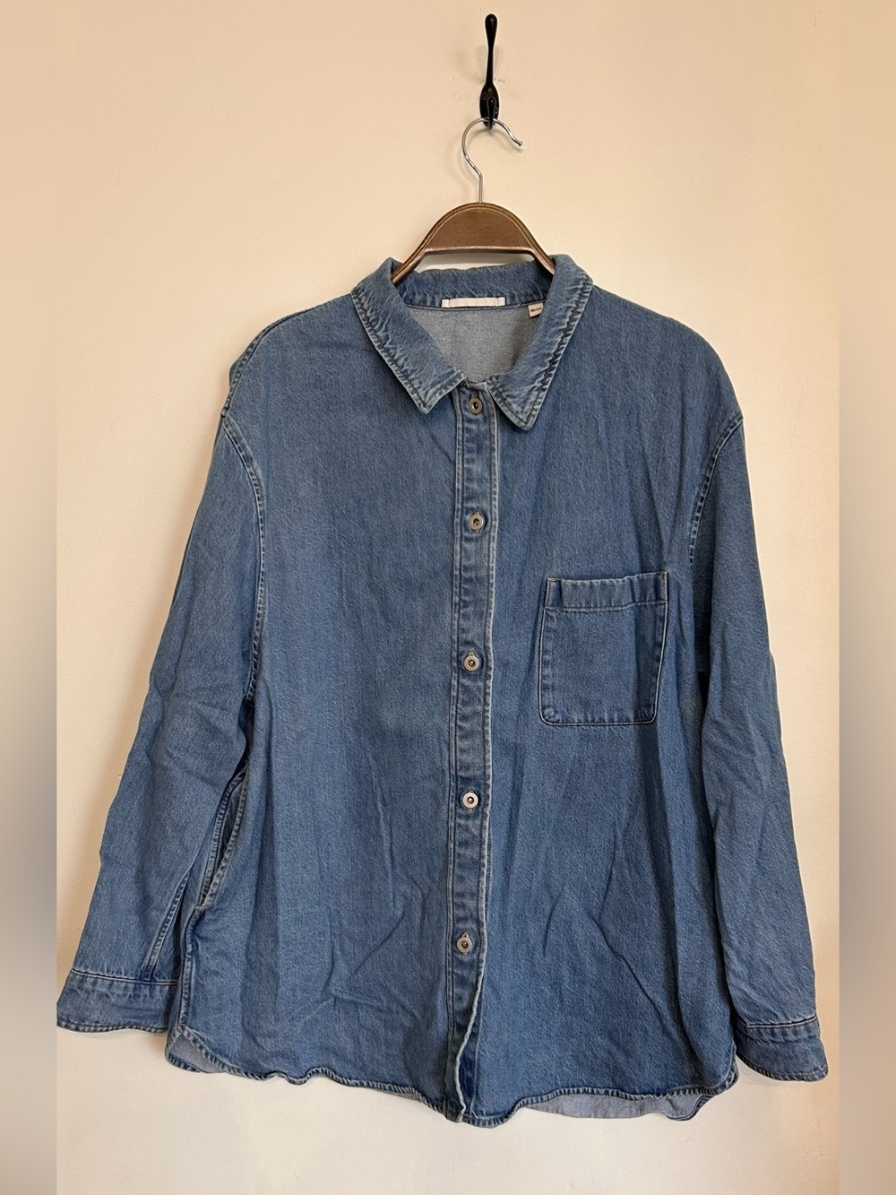 UNIQLO 100% COTTON DENIM BUTTON DOWN LIGHT JACKET/HEAVY SHIRT WITH POCKETS